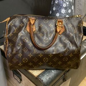 Authentic Louis Vuitton speedy 30 bag